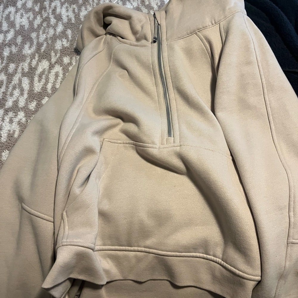 SOLD ****Lululemon scuba half zip hoodie